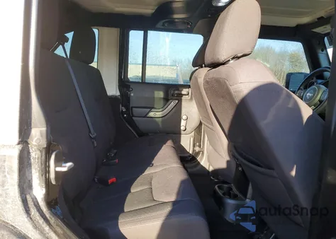 2013 Jeep Wrangler Unlimited Sport z USA, uszkodzony, nr VIN 1C4BJWDG3DL506197